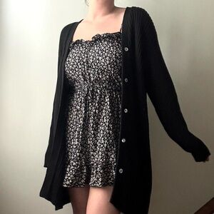 Kikit 2000’s long black ribbed knit cardigan